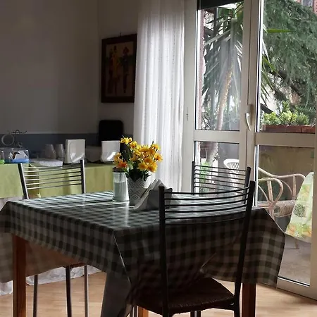 Bed & Breakfast Maison Genevois 3 Rom